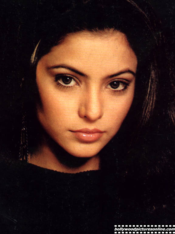 Aamna Sharif - aamna_sharif_003_hs.jpg