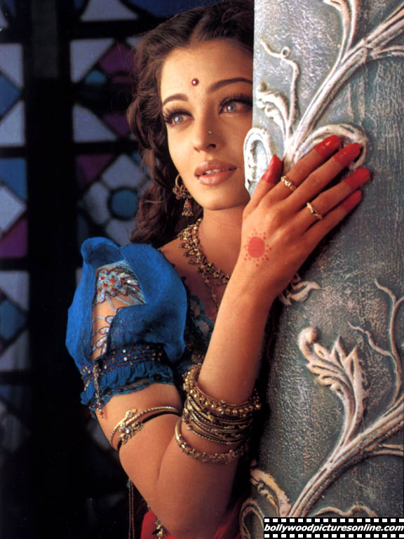 Aishwarya Rai - aishwarya_rai_005_on.jpg