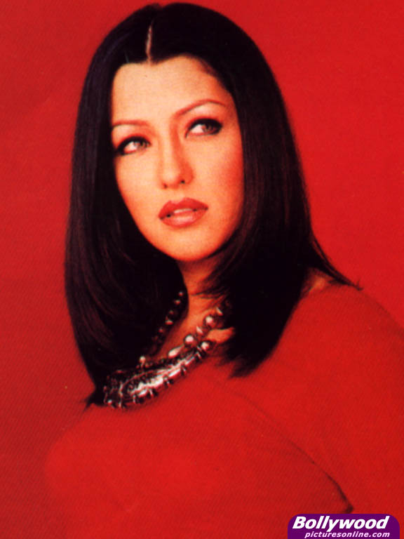 Aditi Govitrikar - aditi_govitrikar_002_xo.jpg