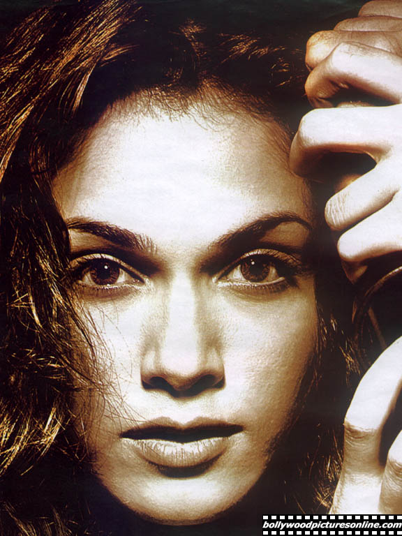 Isha Koppikar - isha_koppikar_012_zt.jpg