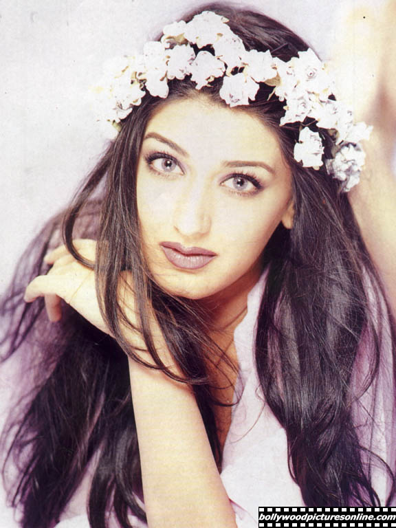 Sonali Bendre - sonali_bendre_003_bh.jpg