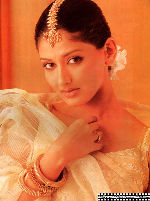 Sonali Bendre - sonali_bendre_004_zk.jpg