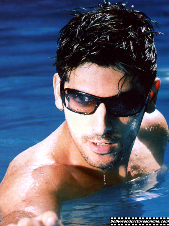 Zayed Khan - zayed_khan_011_mu.jpg